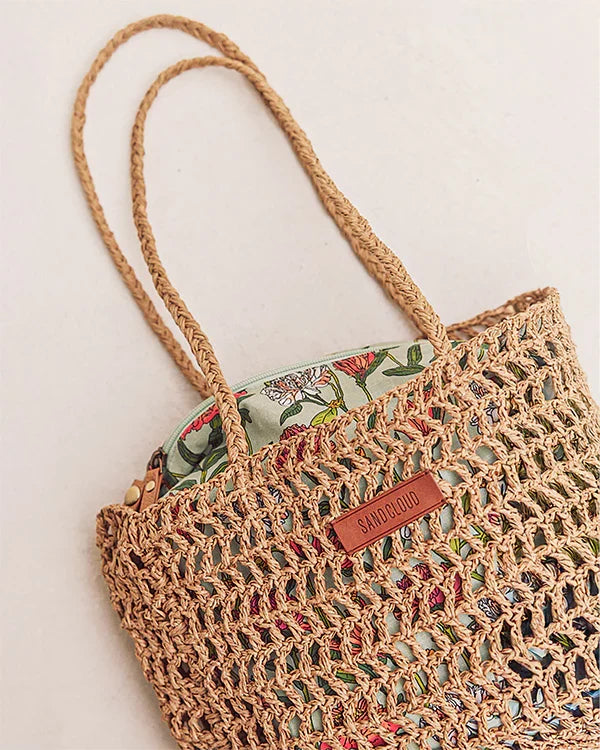 Bah¨ªa Straw Tote
