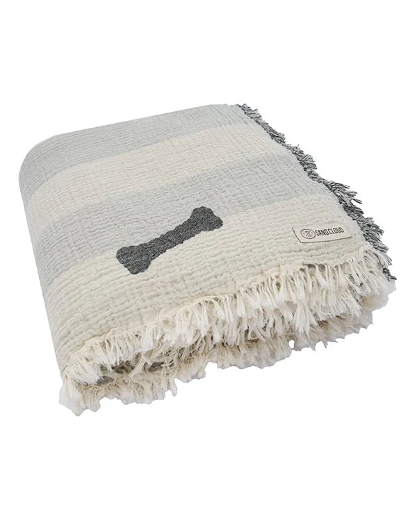 Pug - PARTY BLANKET?