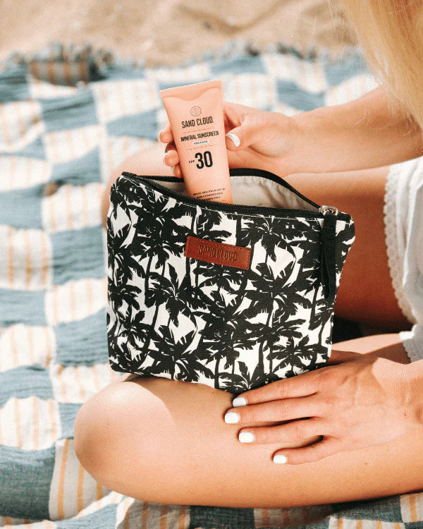 Palm Zipper Pouch