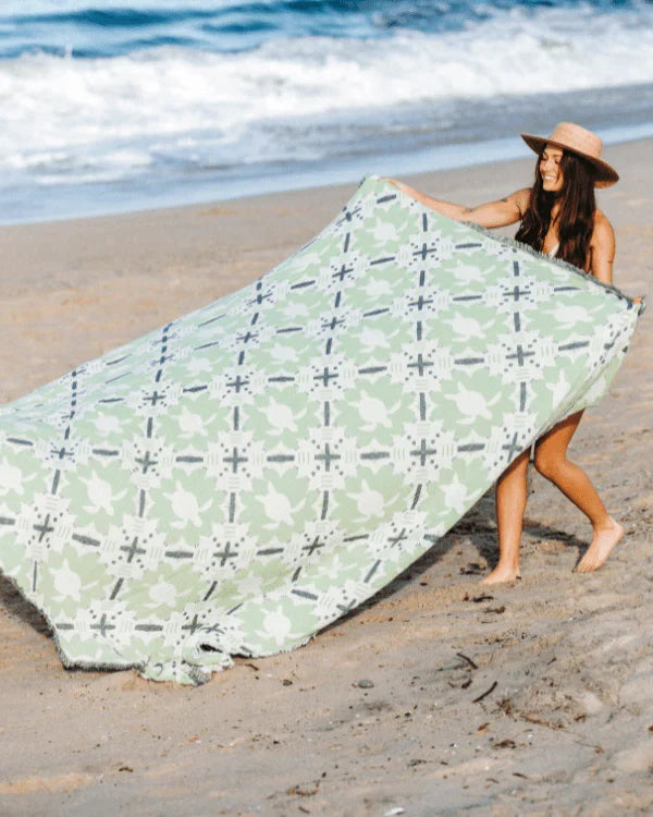 Caretta - PARTY BLANKET?