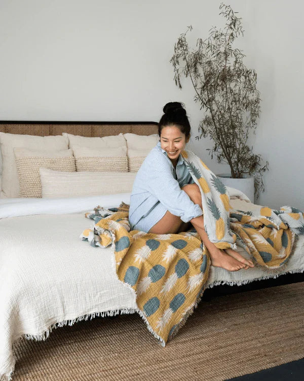 Pineapple - PARTY BLANKET?
