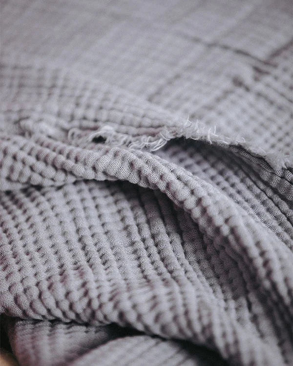 Lara Light Grey - PARTY BLANKET?