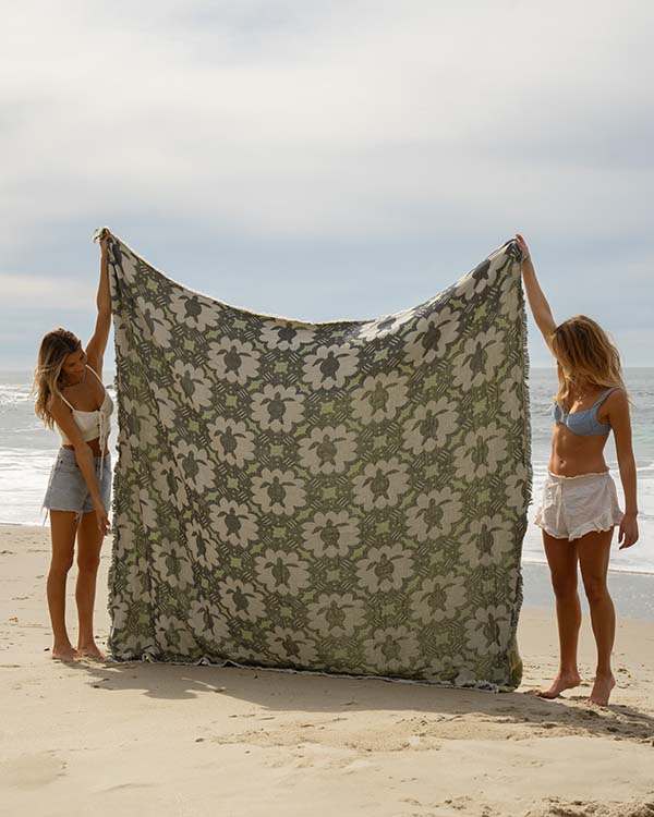 Caretta - PARTY BLANKET?