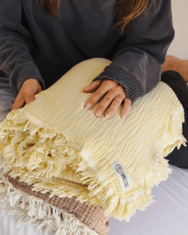 Lara Straw - PARTY BLANKET?